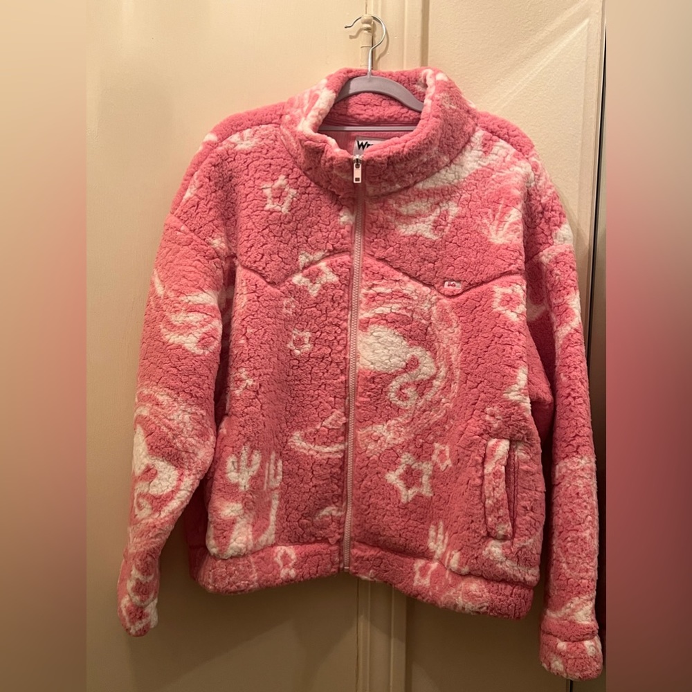 NWT Wrangler x Barbie Women's Pink Sherpa Jacket Size L